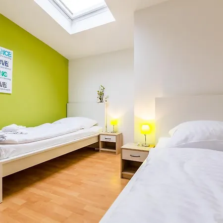 Heerstrasse Apartments Dusseldorf